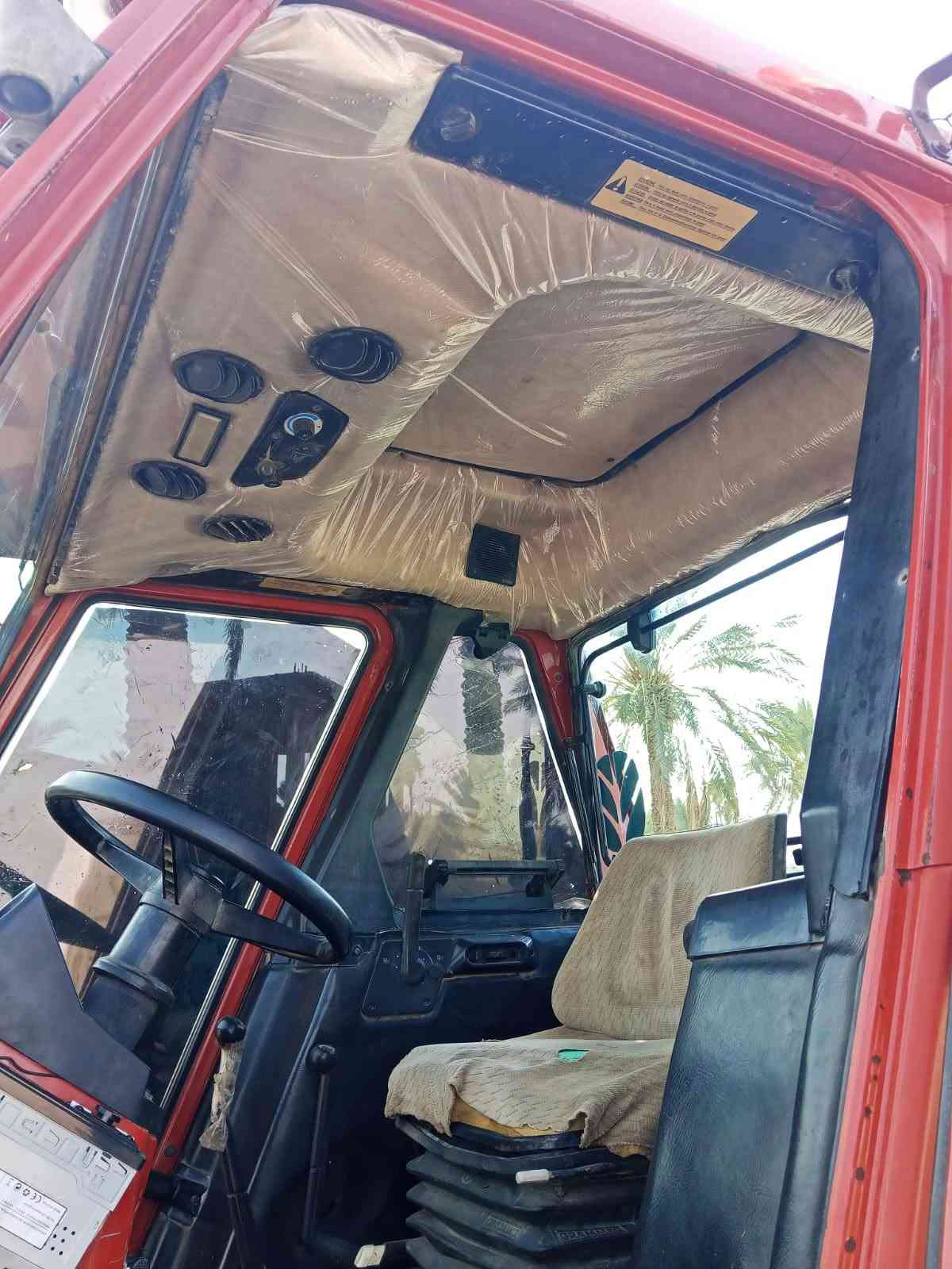 السلام عليكم مكينة١١٠ للبيع مكفولة كفالة عامة تدفئة تبريد شغال على وضع الشركة سنوية لل٢٨ رقم واسط***********
