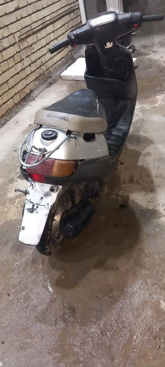 بطه للبيع شاصي مكفول مكينه نضيفه سعر 250وبيها مجال كربلاء الحر ***********

