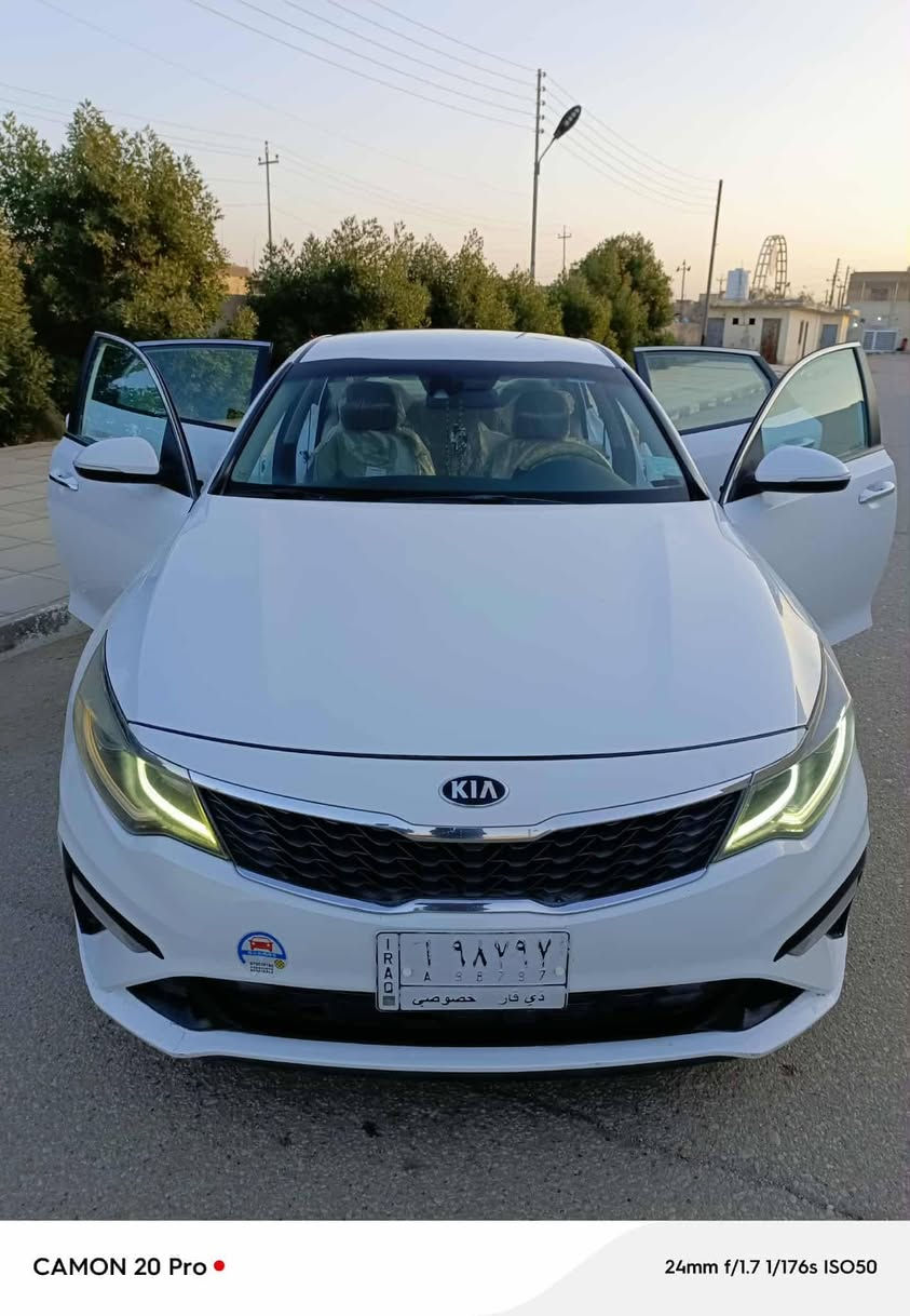 كيا اوبتيما وارد امريكي نوع fe السيارة على حالة الوكالة وحادثة جاملغ فقط طخه بسيطة مبدل كبس
ما متعوبه السيارة ارقى انواع الدهن وبانزين محسن فقط سنوية نافذه 2030
***********
