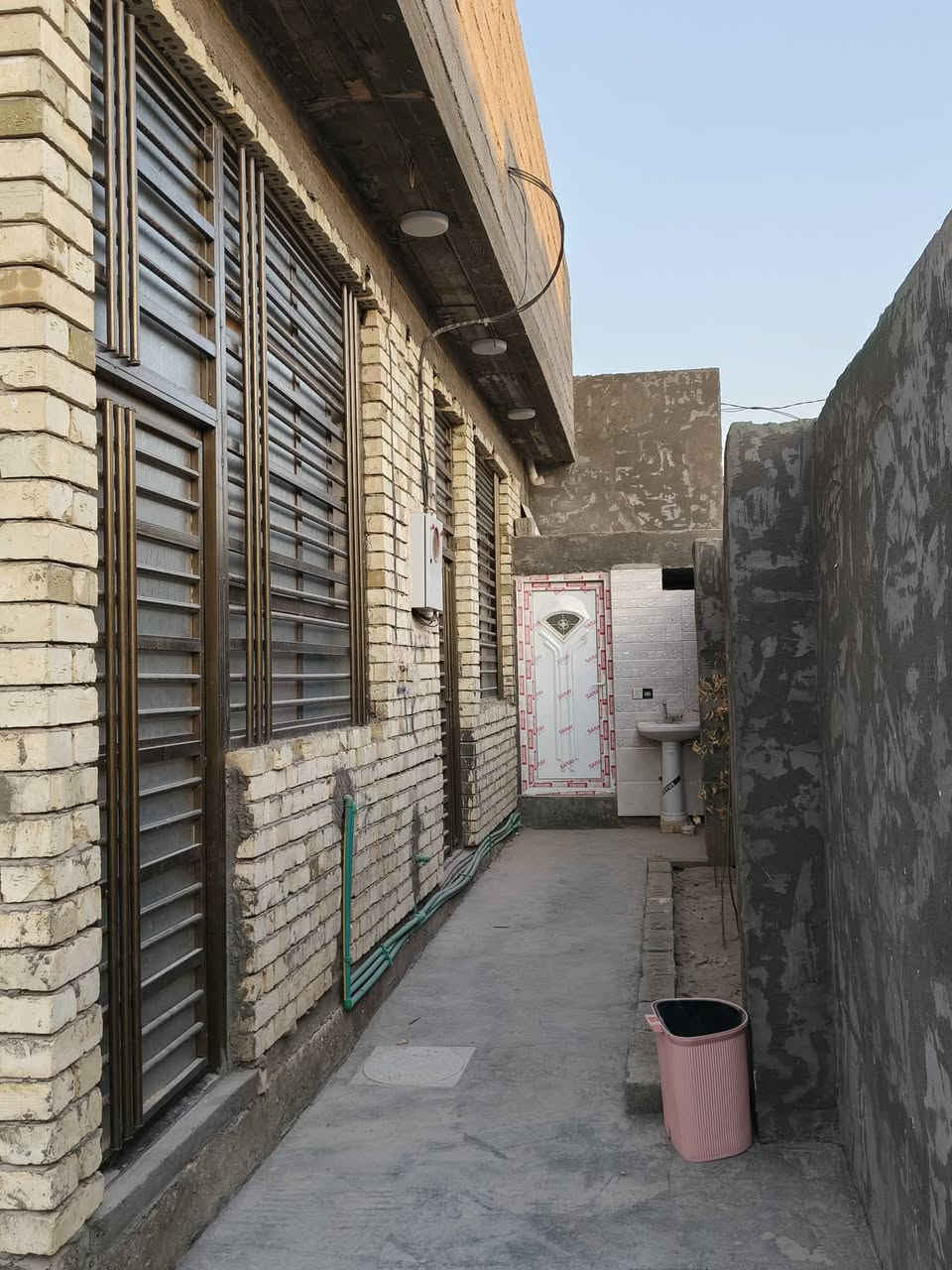سلام عليكم 
بيت للبيع ٢٠٠ متر مربع
الشبانات قرب مدرسه الايتام
جنس العقار إصلاح زراعي
للستفسار 
***********
