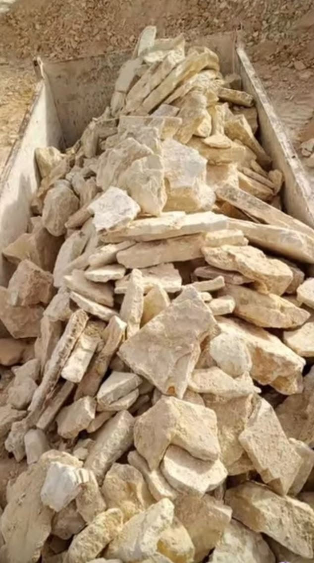 حجر درجه اولى حجر النجف السن الصلب نجهز كافة المحافظات  وأنسب الأسعار ***********
