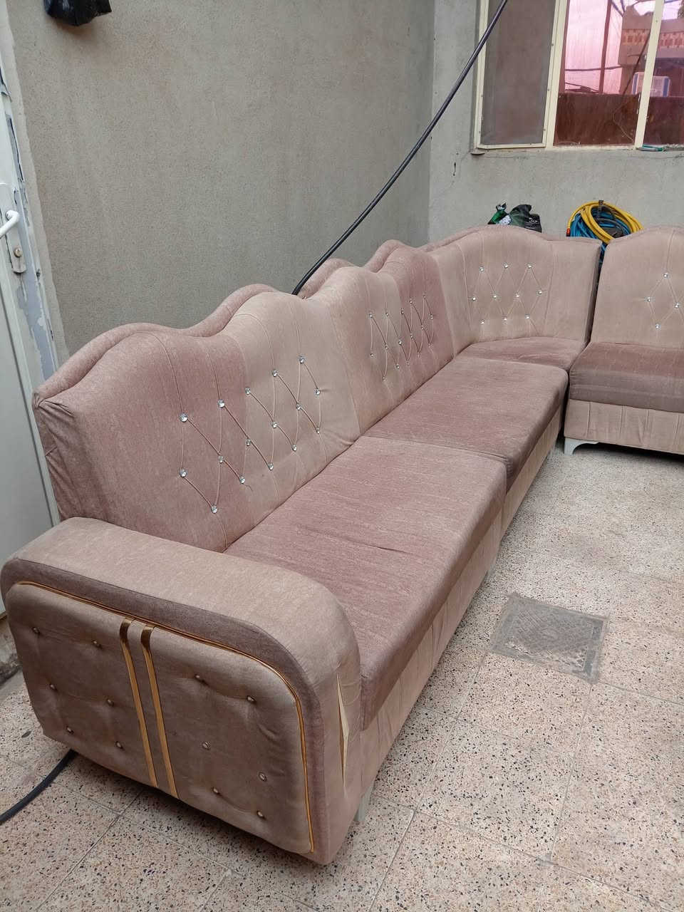 طقم كنب • مستعمل • سنة نضافة