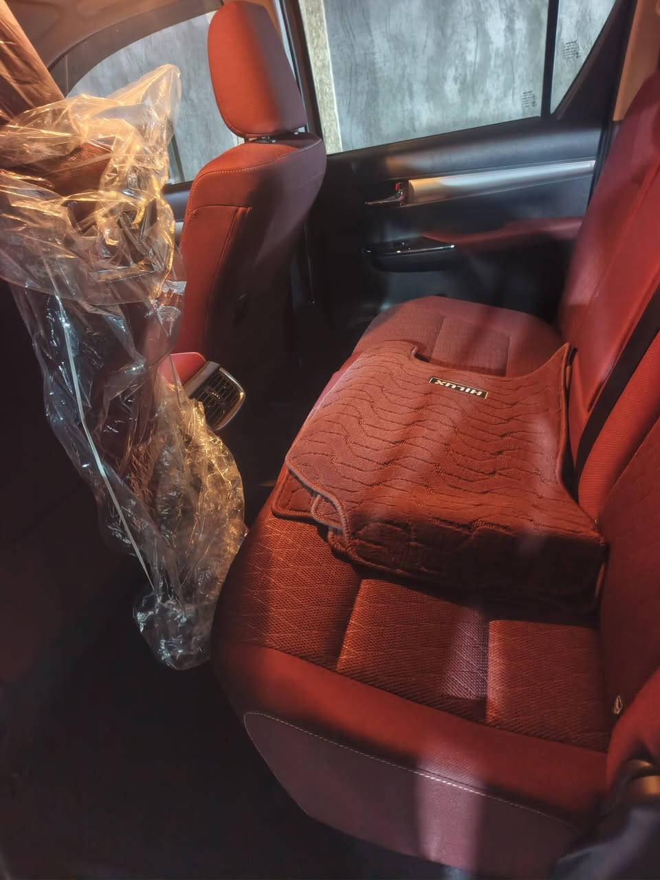 سلام عليكم بيكم 2025 زيرو ماشيه 550 كيلو رقم بغداد تحويل ثاني يوم سيارك كله شركه مابيه لو جكه ‏‪***********‬‏
