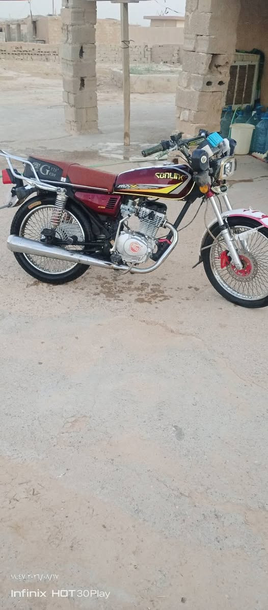 ماطور 4كير موديل 24محرك اصبانه ما مضروب ماطور سيفان وكلش نضيف وكدام العين السعر 600وبي مجال حك الجيه اتصل ***********

