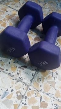 دمبل ٥كغ • مستعمل • جميلة