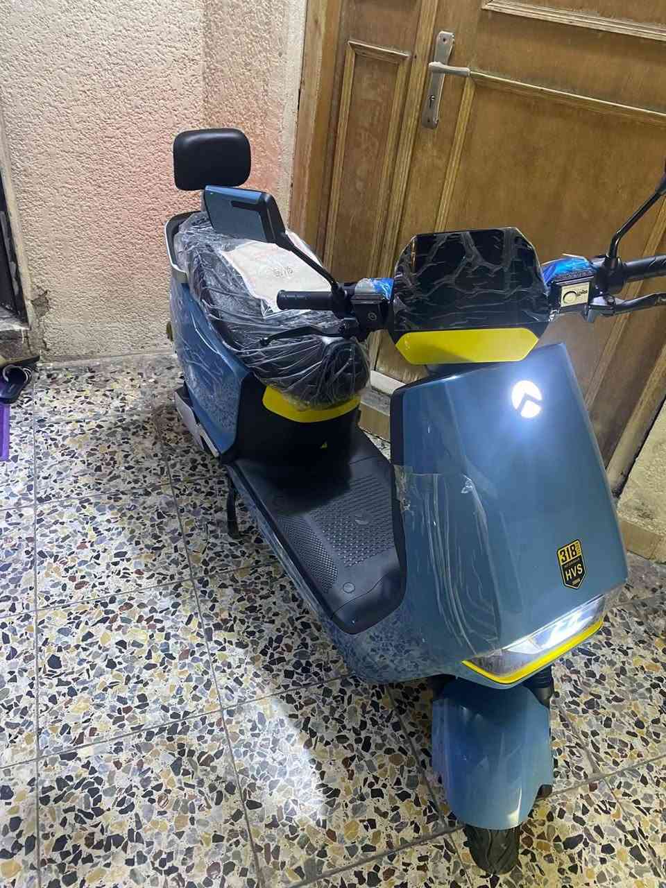 سلام عليكم دراجه شحن 6بطاريات دراجه جديده صارلها شهر 
نوعيه318 2025Hvs دراجه نضيفه عل فحص دراجه زيرو مماشيه عنواني الاعظميه سعرها مليون و50 وبيها مجال بسيط 
عنواني بغداد الاعظميه الرقم ***********
