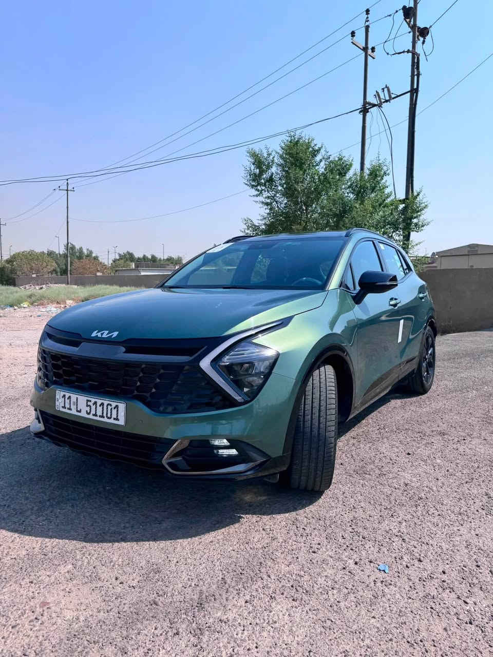 السلام عليكم
كيا سبورتج 2025 
اللون الزيتوني المميز 
داخل زيتوني بلون السياره
عداد الممشى 8000 km بحالة الزيرو  
وكالة الدوليه 
بعدها بالضمان داخل الوكاله 
رقم بغداد ( شبه مميز ) 
بأسمي تحويل ثاني يوم 
فول مواصفات ١/١ 
بلاك أيدشن 
اعلى فئه 
كل المواصفات الي ابالك موجوده 
كفاله عاامه السياره من الرصعه والشخط
مكان السياره بغداد السيديه  
السعر 23,700$ ( بيها مجال ان شاء الله ) 
للتواصل 
***********
