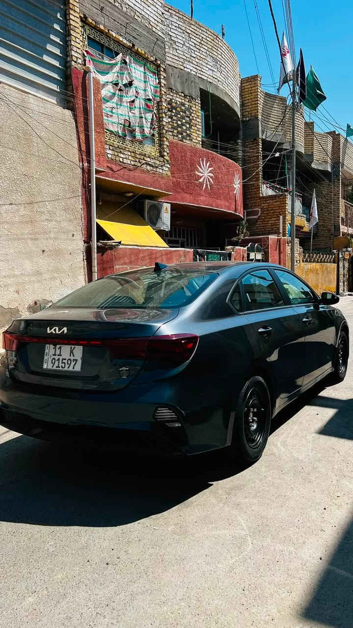 سلام عليكم فورتي 2023 وارد امريكي حادثها جاملغ وبنيد بدون دواخل  رقم بغداد انگليزي بسمي تحويل ثاني يوم السعر 140 وبيها مجال حك الجيه سياره جاهزه من كلشي وحلا من الصور مكاني بغداد الحسينيه رقم الهاتف ***********
