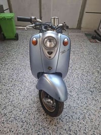 Yamaha كلاسك رمبه الدراجه شلعه بطناش معدل ٧٠ اي نقص مابيه ممفتوحه ولام...