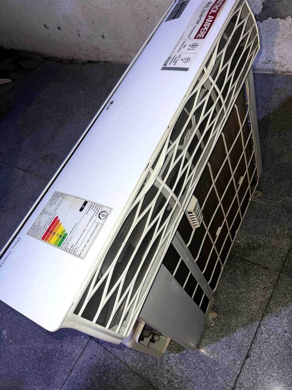 سبلت LG انفيرتر بلادي ونضيف
مع كامل ملحقاتة بسعر ٤٧٥ بي مجال بسيط
العنوان البصرة الجبيلة ***********
