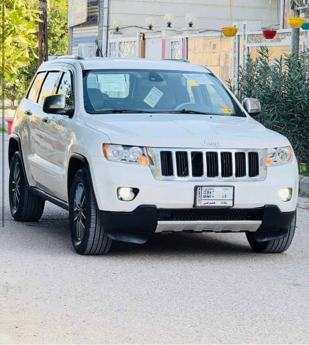 سلام عليكم  سيارة جيب لاريدو مكفوله  بدون ضربه  مديل (11) 
***********

