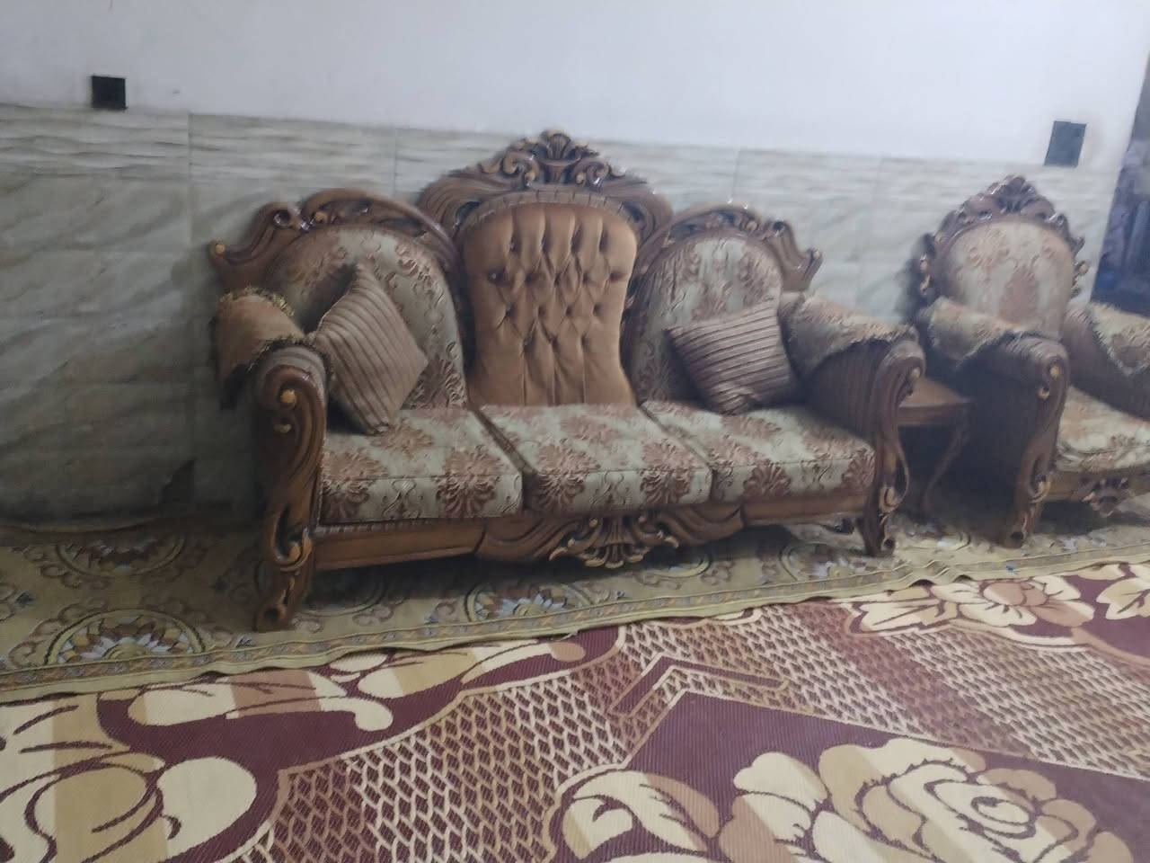 نضيف • بلا كسر • خشب جديد
