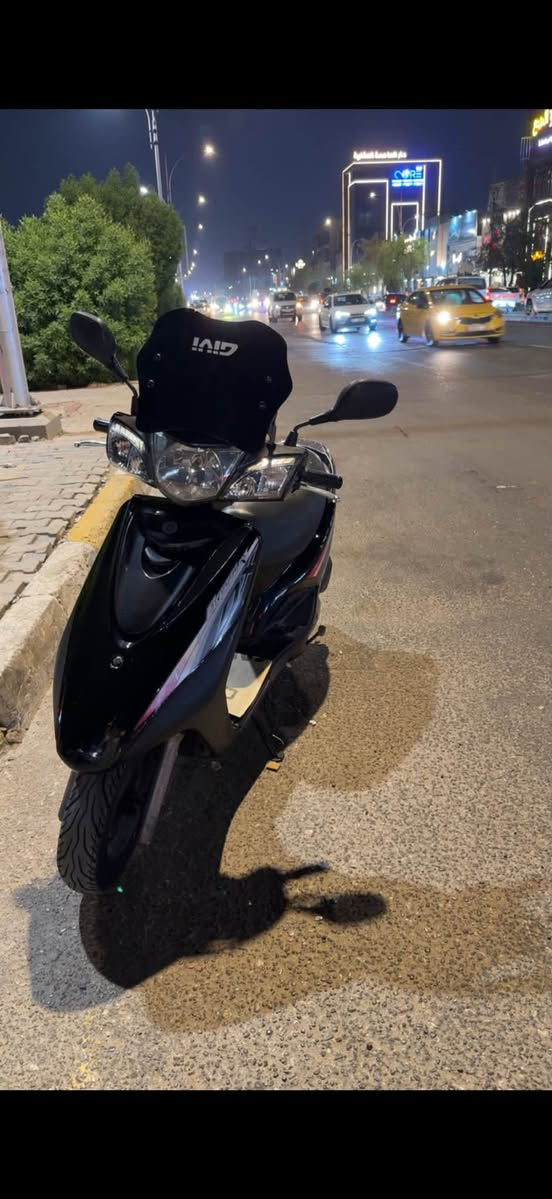 السلام وعليكم بريز بغبغاء دسك امامي Dx دراجه كلشي شغال بيها الدراجه جديده بمعنئ مناقصه اي شي فقط بانزين ودهن مكاني بغداد الطوبجي 
السعر 1100 
***********
موجود واتساب
