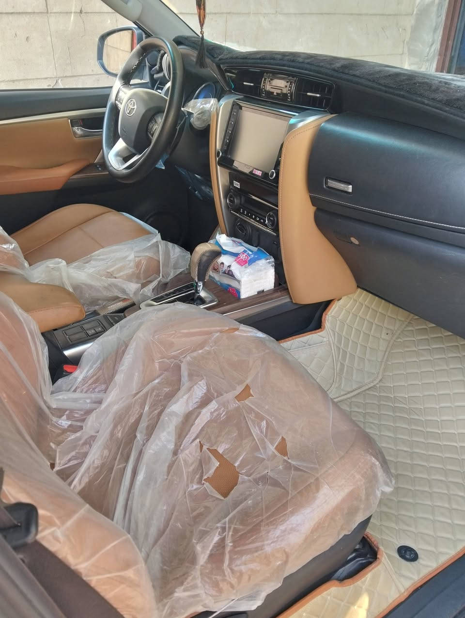فورتشنر ٢٠٢٣ رقم بغداد فول مواصفات
فول مواصفات  

اربعة سلندر / فور ويل 4X4 / بصمة / شفتات ستيرن / دفلوك / صاجات داخلية / شحن وايرلس/ دفلوك / بصمة ابواب و صندوق خلفي / تبريد بيانو / ثلاجة بالدشبول / بروجكترات أمامية شركة / حساسات امامية و خلفية / كاميرا خلفية / مري شفط / ….. الخ 

مكفولة من الصبغ و البارد دوشمه جلد درجه اولى سياره جاهزه 

ماشيه ٤٠ الف 

السيارة بأسمي 290$وبيهه مجال 

 

موجودة في بغداد     ***********
