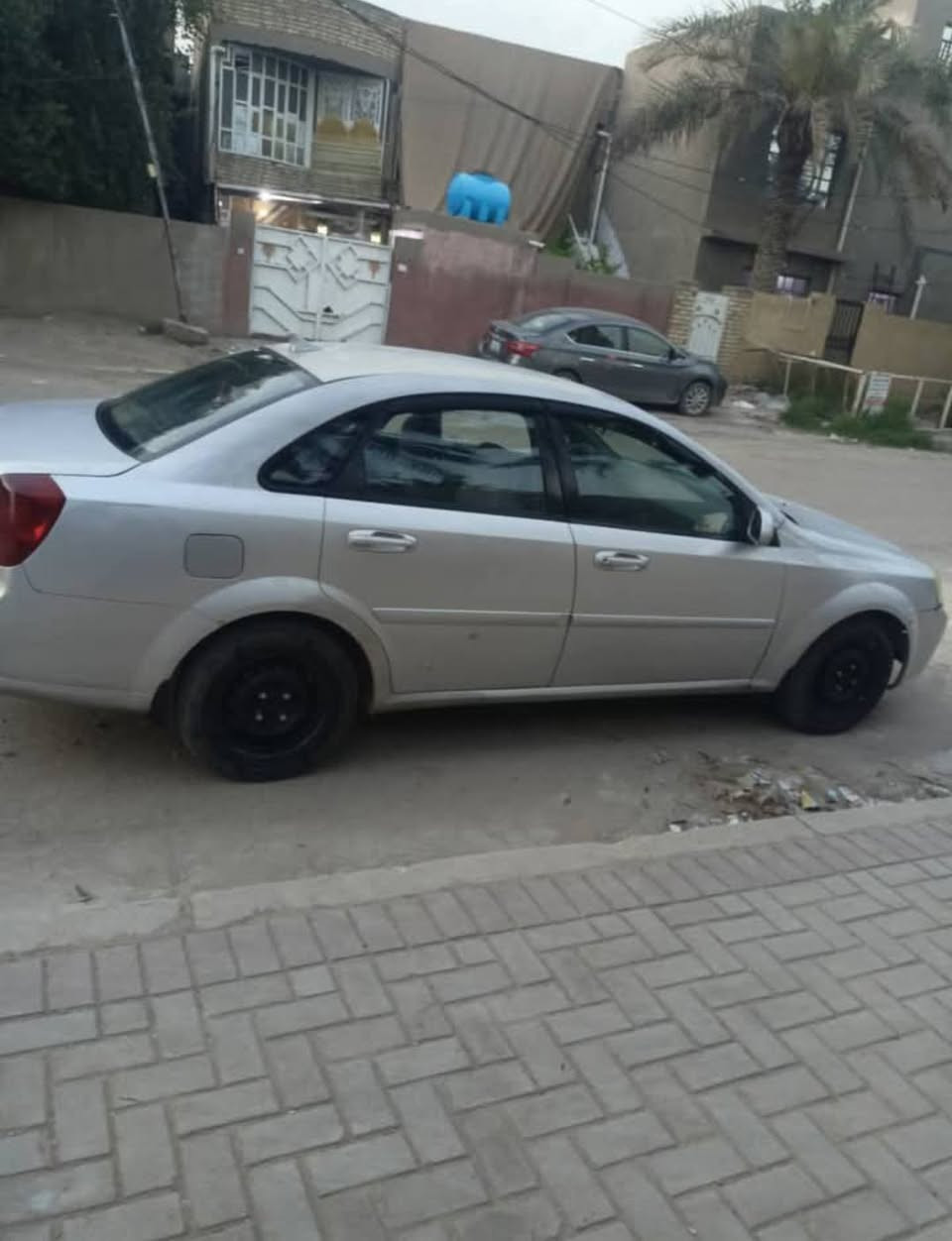 🚗 للبيع أوبترا 2006 – رقم بغداد
📍 بغداد / الدورة
📄 السيارة باسمي، والبيع تحويل مباشر

🔹 أوتماتيك
🔹 التبريد شغال
🔹 السيارة كاملة وما بيها أي نقص فقط اشياء راح اذكرها.
🔹 أبيعها صبغ حزام بدون دواخل
🔹 بيها 5 قطع رش صبغ، بسبب طخطخات خفيفة وآثار الجراد
🔹 الجراد خفيف بالبنيـد والقمارة والجنطة

⚠️ السيارة بيها تفتفة/تذبذب بالرون عند بداية التشغيل لثواني وبعدها تستقر، وتحتاج فحص ضفيرة كهرباء المكينة أو الحساسات.

❄️ أكو ترسبات بالفريز، والتبريد شغال، ويحتاج تبديل/تنظيف فريز حسب رغبة المشتري.

💰 السعر: 50

📞 ‏‪***********‬‏  . واتساب
