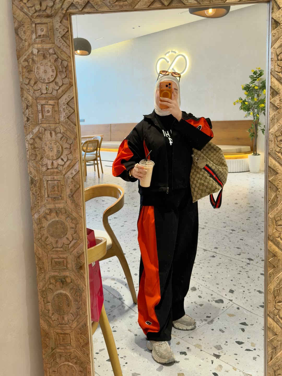 New Autumn Collection🎃🍁🍂🤎✨🧡🍑

وصل حديثآ😍✨
سوت فخم وراقي جداااا بجميع تفاصيله (الخامة تناسق الألوان والتصميم ✨🍂🍁😍)

كوالتي عالي جداااا 

البليزر مبطن من الداخل بنظام الأوڤر سايز مناسب للمحجبات 

الكيلوت واسع وفضفاض كمر مرتفع 

اللون ألأسود مطعم باللون الأورنج الساحر🍑🧡🥭

اللون الخاكي مطعم باللون الأوف وايت 

التيشيرت متوفر بمجموعة ألوان 

الحقيبة الفخمة والراقية جدااااا متوفرة بعدد محدود 😍✨🍁🎃

العدد محدود 

للأستفسار يرجى مراسلة الصفحة دايركت او عبر الواتساب لطفآ🧡✨

يوجد توصيل 🚚 سريع إلى كافة أنحاء العراق 🇮🇶 

#set #explore #outfitoftheday #style #autumn
