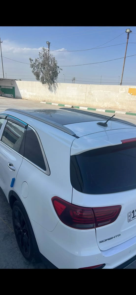 كيا سورنتو للبيع 2020 تحويل مباشر فول 1/1سبغ بنيد بدون دواخل تفاصيل اكثر اتصل على الرقم *********** بي واتساب السعر 210$وبيها مجال
