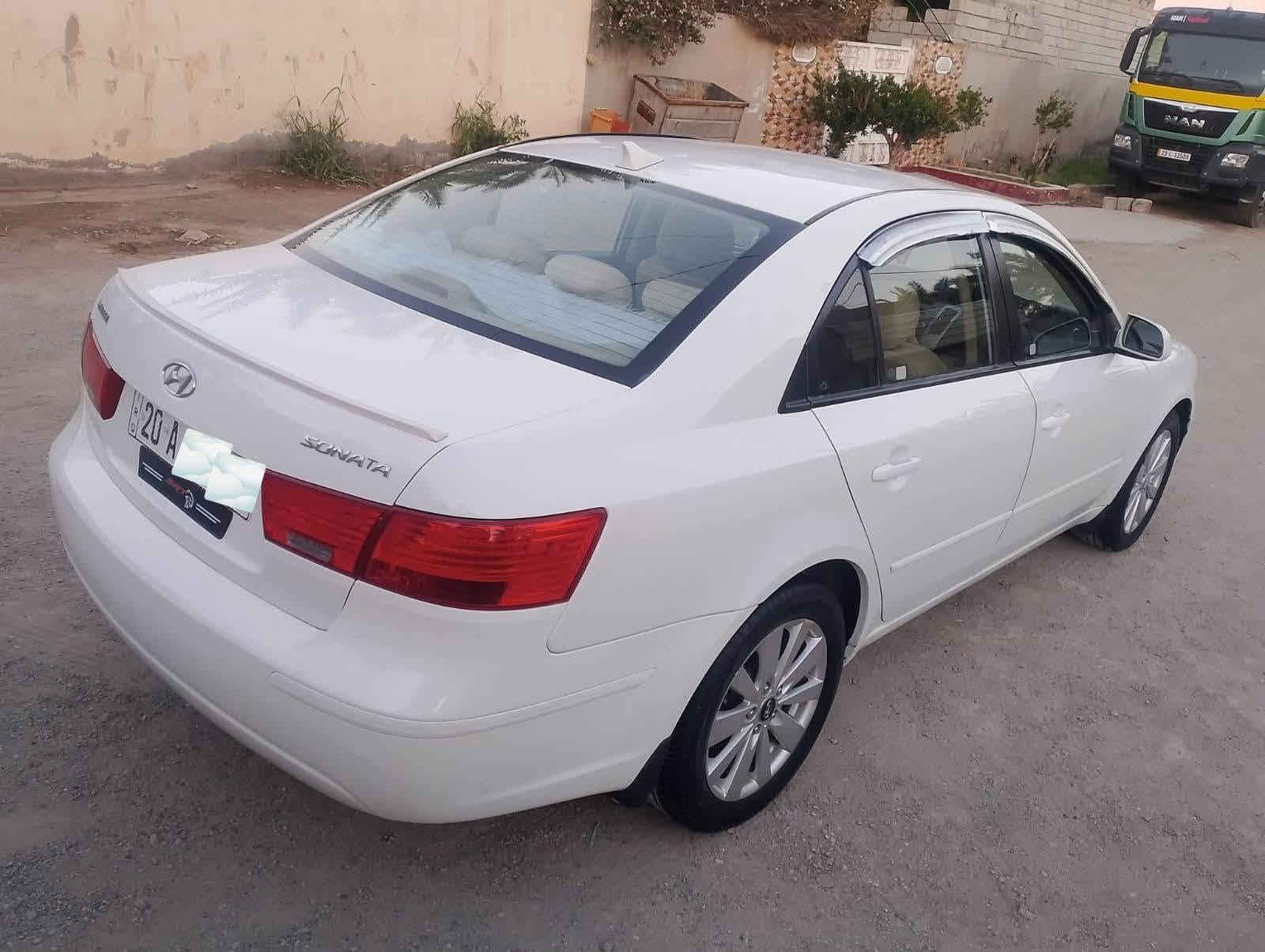 سلام عليكم سوناتا 2010 وارد امريكي ليبل واحد كلها 
حادثها جامرلغ خلفي فقط بدون دواخل سياره مال جناي 
مكينه 2400 دوش مكينه كير مكفولات وضع شركه 
لا صرف لا بخار صدر امامي خلفي جديد تبريد ثلج 
تخم تاير لايت زنون سياره كامله الجناي بدون نقص 
رقم ديالى نكليزي بسمي سنويه الغايه 28 تحويل ثاني يوم 
سياره جاهزه من كلشي السعرر $ (97) بيها مجال 
(ملاحظه سياره بيها مكانات صبغ اثر تكشير بدون معجون )
سونار مع الصور فقط اثر تكشير بدون اي دواخل ليبل واحد 
مكاني ديالى بعقوبة رقم هاتف ***********
