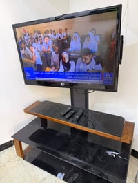 إل جي • ٤٢ بوصة • بدون نت