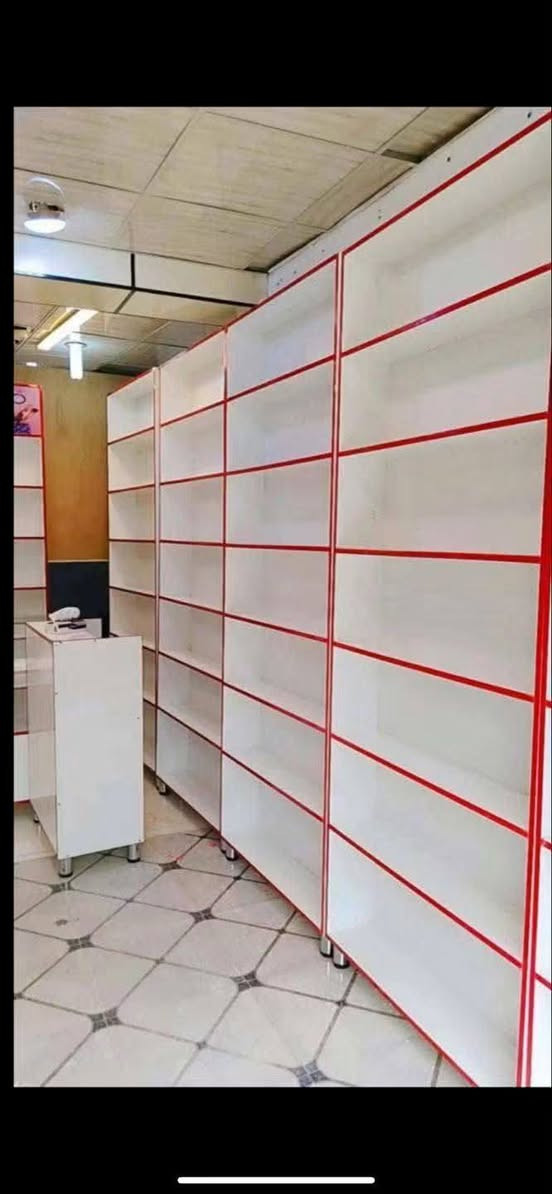 عمل جميع الفاترينات وجميع القياسات والالوان 
وبأنسب الاسعار يمنه 

فاترينات صيدليه
فاترينات كوزمتك 
فاترينات اراكيل
فاترينات اسواق 
مكاتب 

نوع الخشب MDF التركي 

لا ايراني ولا صيني 

لتواصل مراسله الصفحه او الاتصال برقم 

*********** واتساب
