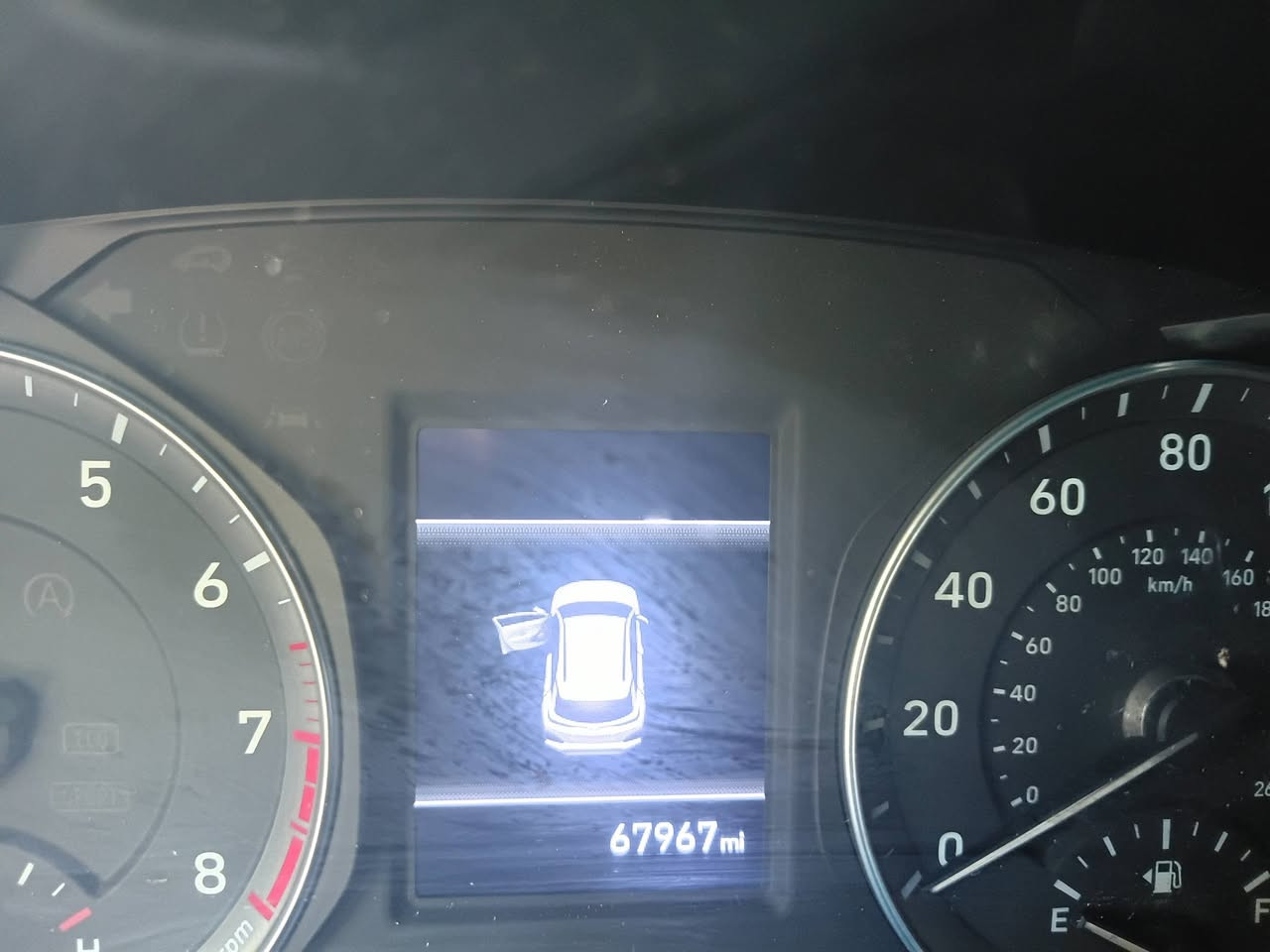كونا موديل 2019 
وارد امريكي
محرك 2000 دوش 
دفع رباعي 
ماشية 68الف ميل 
الحادث والسونار بالصور
السعر 135 ورقة
***********
