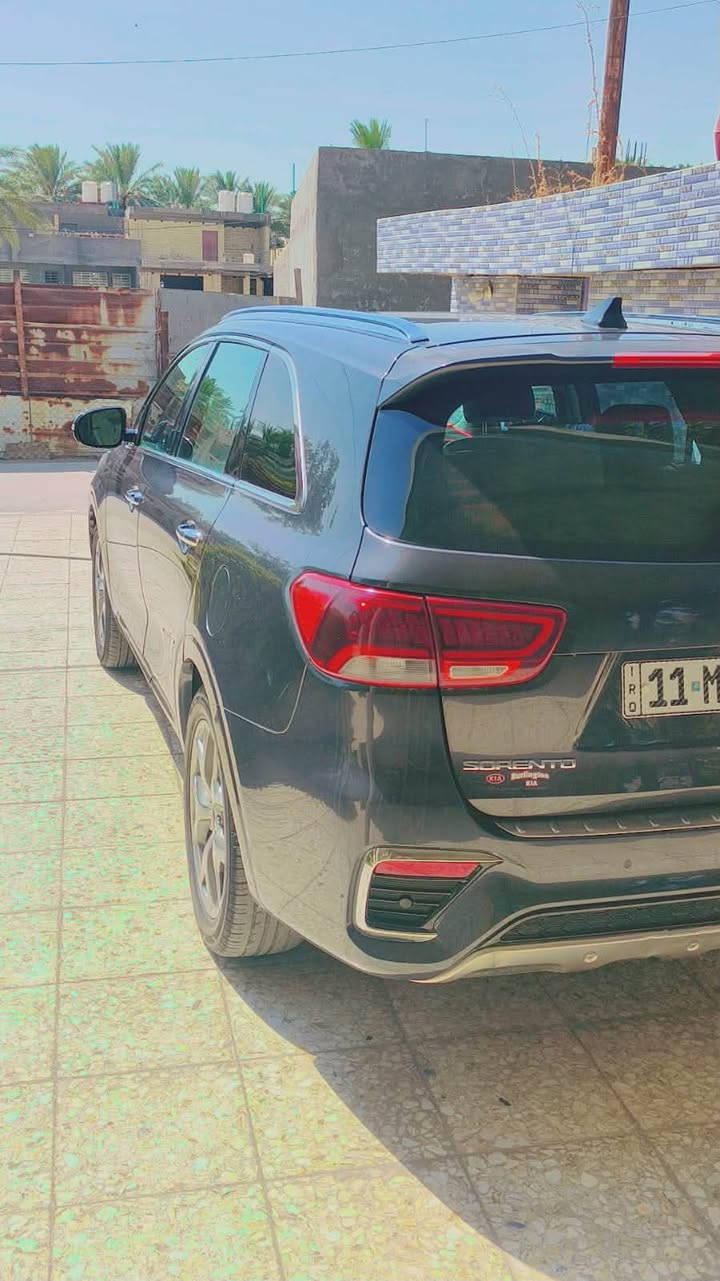 كيا سورنتو sx  برستيج 2023
كشنات خزن 

فول 1/1.  بنوراما 

مقاعد جلد 

محرك V6 GDi✅

بيها موصفات خير من الله أعلى فئة بالسورنتو 

العداد  144الف ميل 

المواصفات

عدادات شاشة دجتل

-داخل قرميدي  

-كشن امامي كهرباء

-تدفئة المقاعد الامامية  

-نقاط عمياء 

-  4 رادارات  

-حساسات خلفية 

حساسات جانبية  

-تحديد مسار 

-قيادة ذاتية 

-صندوك كهرباء 

بصمة تشغيل وابواب 

نظام ترحيب خارجي عند الاقتراب من السيارة 

بك لايت لد 

4 انظمة قيادة سبورت سمارت ايكو كومفورت 

وقوف تلقائي خلفي 

وقوف تلقائي امامي 

وقوف تلقائي جانبي  

سايد بريك بصمة

اوتو هولد وقوف ذاتي لفترات قصيرة 

تبريد منفصل مناخي  

نظام نزول المنحدرات 

نظام ملاحة GPS 

لايت زينون 4 عدسات LED

تشغيل عن بعد 

شاشة Apple Car play 

الانارة الداخلية LED 

مثبت السرعة Cruise

المودات والأوامر الصوتية

فحص أنظمة السيارة 

حساسات ضغط اطارات 

مقود جلد حياكة

تبريد شاشة

قطعتين تبريد 

‏  ABS نظام مانع الانزلاق

شارة في المرايا الجانبية

١٠ مخارج منفذ الطاقة 

 ا  Bluetooth / USB 

صور الحادث مرفقة 

 الحادث/ جاملغ وبنيد 

السيارة سنوية جديدة تحويل ثاني يوم 

السعر 195✅

الرقم ‭***********‬
