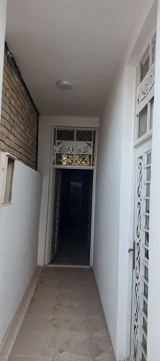 المجمعات • ١٠٠م • أكثر من ٣ غرف