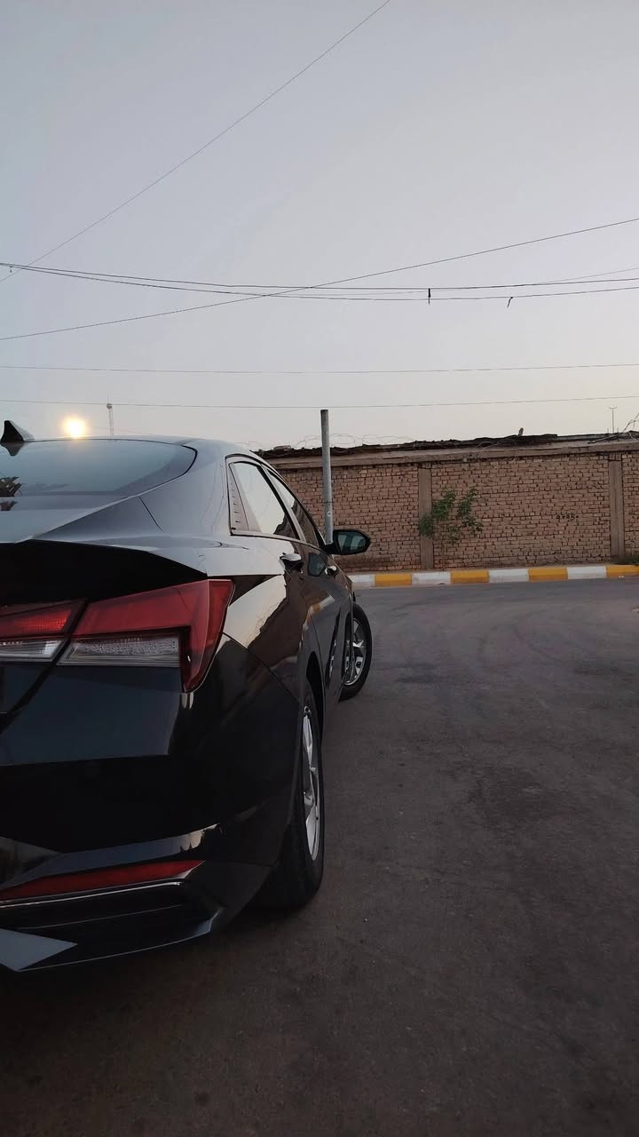 هيونداي النتره وارد أمريكي  2023 حادثهه موضح بالصور رصعات فقط كفاله عامه من الصبغ السياره جديده للاستفسار ***********
