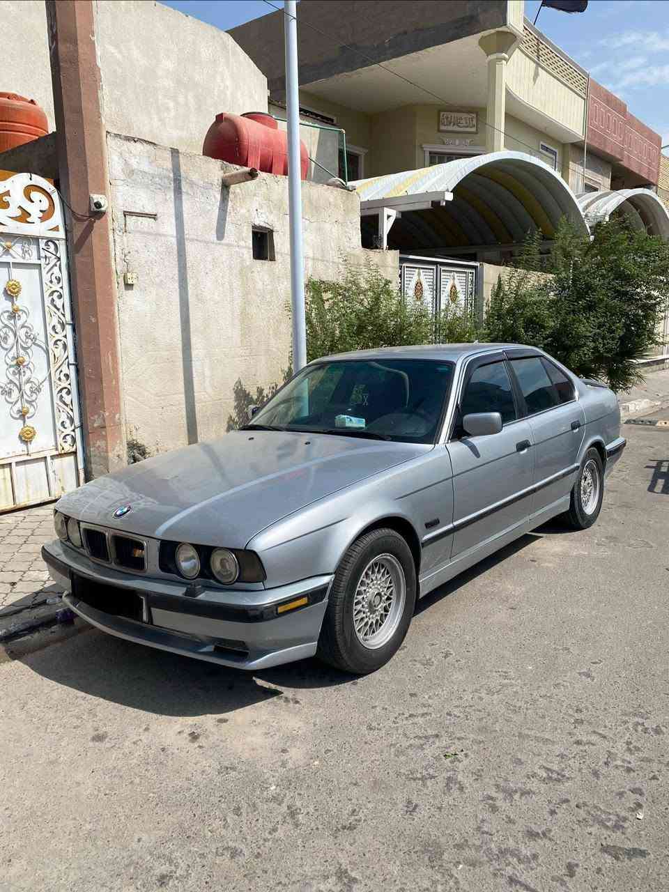 السلام عليكم بي ام 530 رقم جديد دهوك  سياره جاهزه مكينه تبريد كير حداده طخم تاير العنوان البصرة الزبير السعر 75 وبيه مجال رقم التليفون *********** لايت زنون شاشه كشنات جلد تدفه بلكشنات@@
