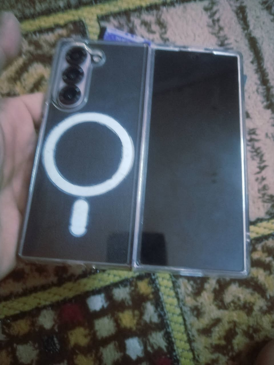 سلام عليكم كالكسي زت فولد 6  شاشة 120هيرتز يفتح جميع لالعاب والتطبيقات 120 فريم ذاكرة 256 العشوائية 12 نظافة 99% كيبل الشحن بعدة يلكارتون ممستخدم وكالة الوطني بلناصرية جهاز ستخدام قليل الون ذهبي مغلف اسود شرط الفحص للبيع فقط سعر الجهاز الجديد حاليا بسوك 1850 اني ابيع مستخدم  1150 بيع مستعجل وقابل للتفاوظ للشراي 
الواتساب ***********
رقمي اسياء ***********
