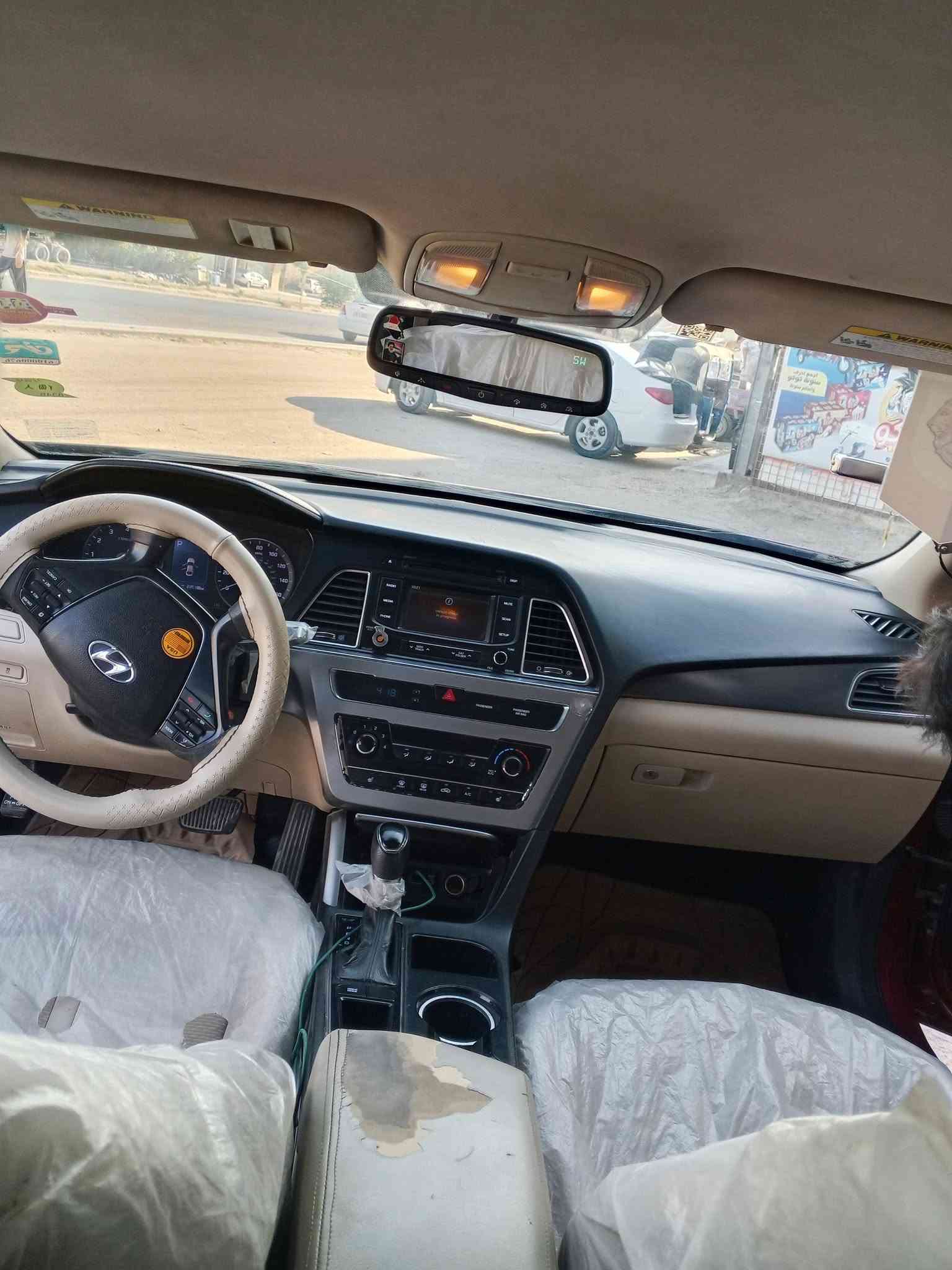 السلام عليكم سوناتا للبيع وارد امريكي بيها بنيد وجاملغ السياره gDI موديل 2015 السياره نضيفه السعر 105 وبيها مجال حك الجيه مكاني الكوفه مداور ثاني يوم رقم نجف انكليزي الستفيار اتصال ‏‪***********‬‏

نص مكتوب في الصور:
- ***********