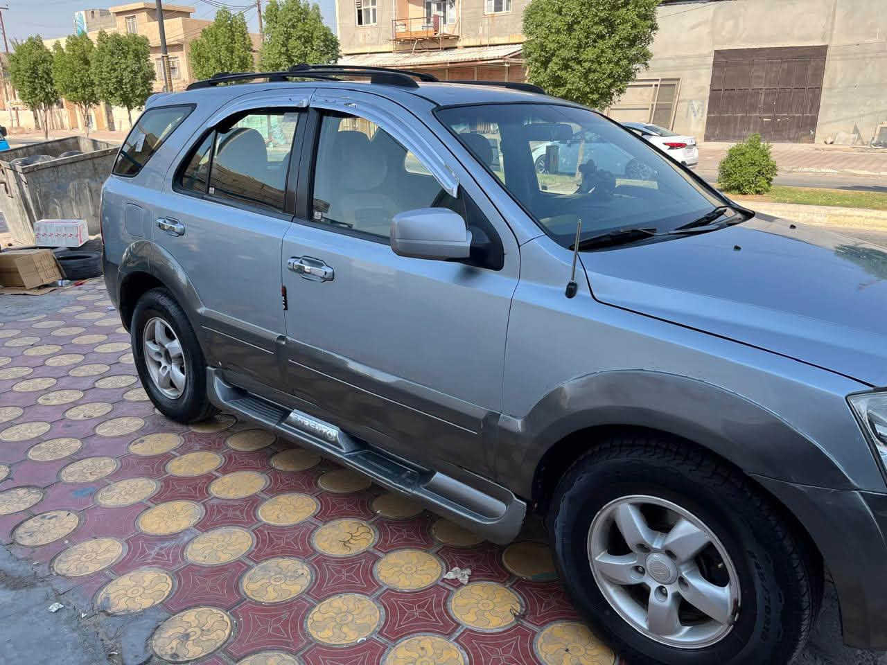 السلام عليكم
🚘 كيا سورينتو | 2007 | خليجي

🔹 اللون: رصاصي
🔹 المحرك: 3500 مكفول
🔹 الكير: مكفول
🔹 التبريد: ❄️ ثلج
🔹 الرقم: بغداد – مشروع وطني
🔹 السنوية: جديدة
🔹 الأرقام: جديدة
🔹 تبديل جاملغ عكس السائق 

صبغ حزام جمالية فقط، اثر  شخوط لا أكثر، بدون مبالغة والصور واضحة أمامكم.

السيارة حلوة ومرتبة وخدمية والجاد بالشراء ما اقصر ويا ان شاء الله .

📍 المكان: الأنبار / الفلوجة

📞 للتواصل: اتصال أو واتساب
***********

💰 السعر: 83 
بيها مجال للشراي فقط.

الجاد يتفضل، وتشرفوني بأي استفسار .
