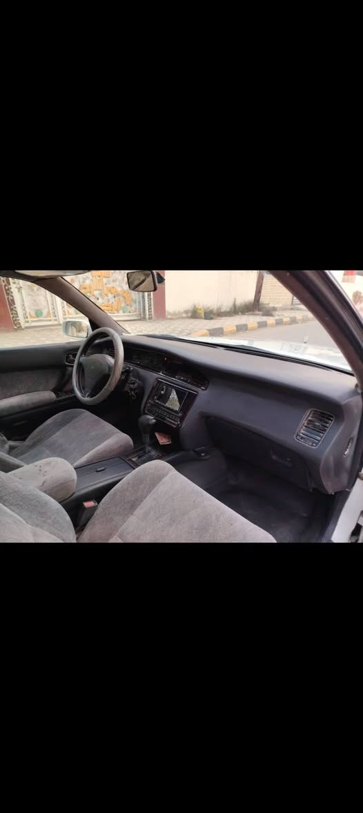 السلام عليكم بطه منفصل موديل 95 رقم انبار انكليزي سنويته لل30 تحويل ثاني يوم جام اخضر مكينه وكير ففتي حداديه تخم تاير تبريد شغال دواخل جديده كهربائيات كلهه شغال السياره جديده احلا من الصور قفله 58 الرقم *********** المكان واسط
