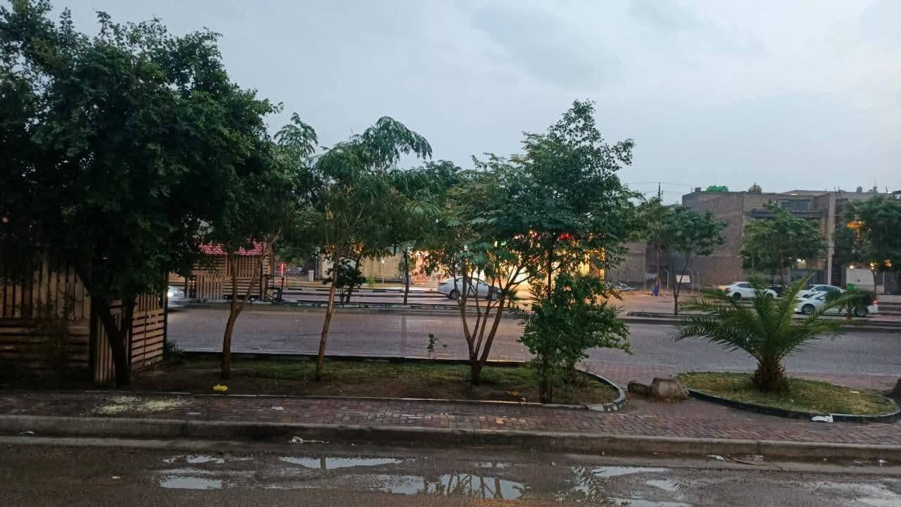 دار البيع حي الجهاد
على اربع  شوارع ديوان الظباط  طابق اول مطبخ استقبال غرفه نوم صحيات طابق ثاني ٢غرفة نوم  مقابيل صيدلية نهج السلام و بيطري كولاء
مساحة ١٠٠ متر 
***********

نص مكتوب في الصور:
- 27/01/2025 18:17 XIAOMI 12T
- 20/09/2025 06:48 XIAOMI 12T
- 20/09/2023 06:48
- XIAOMI 12T
- 02/02/2025 15:32 XIAOMI 12T
- NOTE 40 Pro 24mm f/1.75 1/50s ISO2137
- NOTE 40 Pro 24mm f/1.75 1/50s ISO1137
- NOTE 40 Pro 24mm f/1.75 1/50s ISO931