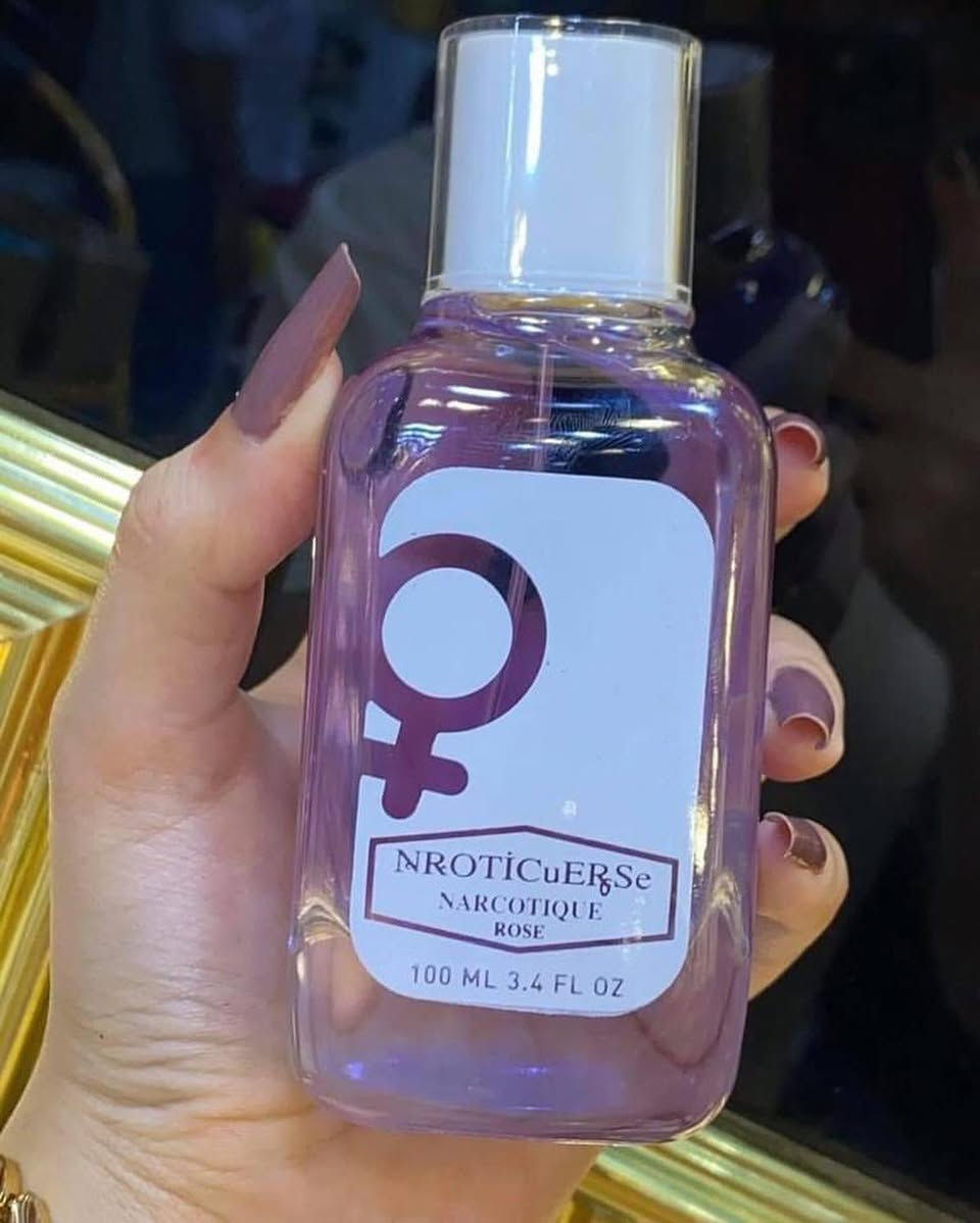 35000 الفــــــــ دينار 
هيبة وحضور.. عطور "نوركتك" رجعتلكم من جديد! 😍🔥
رايح لطلعة مهمة؟ عندك مناسبة وتريد عطر يكلب المكان كلاب ويخلي الكل يسألك "شنو هذا عطرك؟" 🤔✨
جبنالكم سيت عطور NROTICuERSe الأصلي! مو بس عطر، هذا قنبلة مال فوحان وثباتية تقفل على 48 ساعة بالملابس! فد شيء راقي وعلى ضمانتنا.
👇 التشكيلة المتوفرة حالياً:
⚪ العلبة البيضاء (نسائي - ROSE): عطر أنثوي جذاب وهادئ، يفيض بنعومة الورد والفاكهة.. للثقة والأناقة.
🔴 العلبة الحمراء (للجنسين - ROSE & VIP): البديل الأقوى والأفخم لعطر (باكارات روج) العالمي! ريحة سويتية شرقية تاخذ العقل.
⚫ العلبة السوداء (رجالي - VIP): عطر الهيبة الهادئة! خشب دافئ ومسك.. حضور قوي ورسمي بدون ضجيج. 
📦 الحجم: 100 مل (أو دو بارفان)
🛵 خدمة التوصيل متوفرة لكل محافظات العراق! 
للحجز أو الاستفسار، راسلونا على الخاص أو عبر الواتساب وماراح نقصر وياكم! 📩
توصيل لجميع محافظات العراق 🇮🇶 5000دينار 
للتواصل *********** 
الموقع بغداد
#اكسبلور #الشعب_الصيني_ماله_حل😂😂 #العراق
