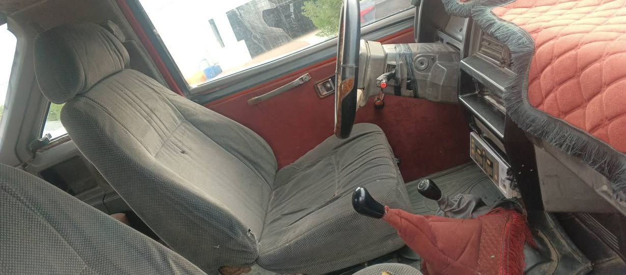 نیسان پاسپەندەر مۆدیل88 گیڕو مەکینەی نیسان 2000 گیڕ عادیە دەبڵ ئەکسڵە سەنەوی جنوبی لە گەڵە بەشەرتی حاسیبەو ئەوەلیات سەیارەکە تنوتۆڵە تەقەو ڕەقەی تیا نیە کارە بای مەزبوتە چوار تایەو ویلی مەزبوتی لە ژیرە سعری 12گەڵا گۆڕینەوەیش ئەکەم لەسەر دڵگرتن ژ.م*********** كالار, السليمانية
