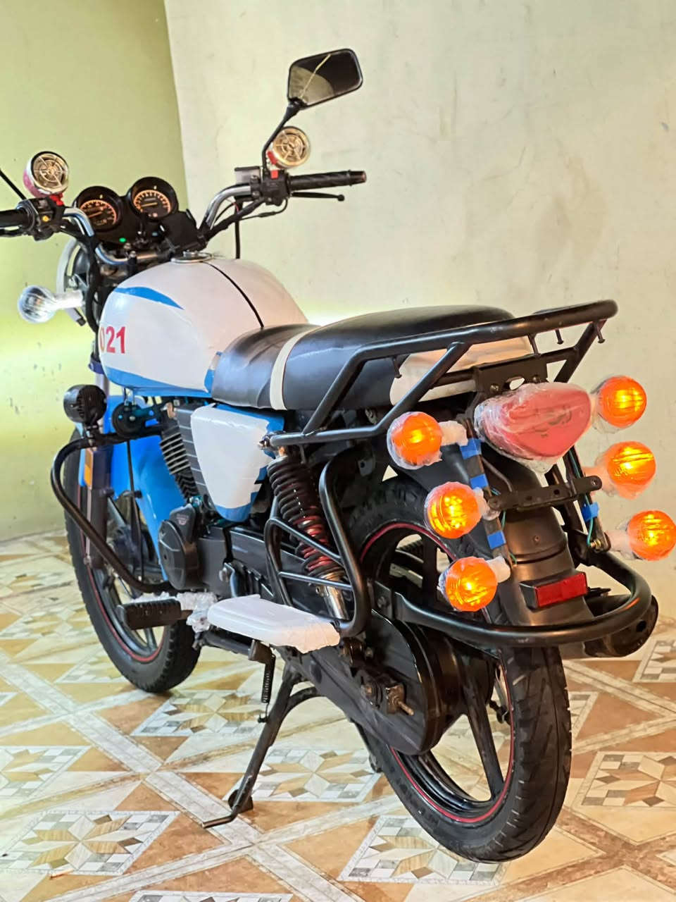 دراجه دايوان للبيع ،موديل21 محرك150cc كفاله عامه اوراق سكنر سعرها1050 وبيها مجال ،ديالى دلي عباس 
***********
