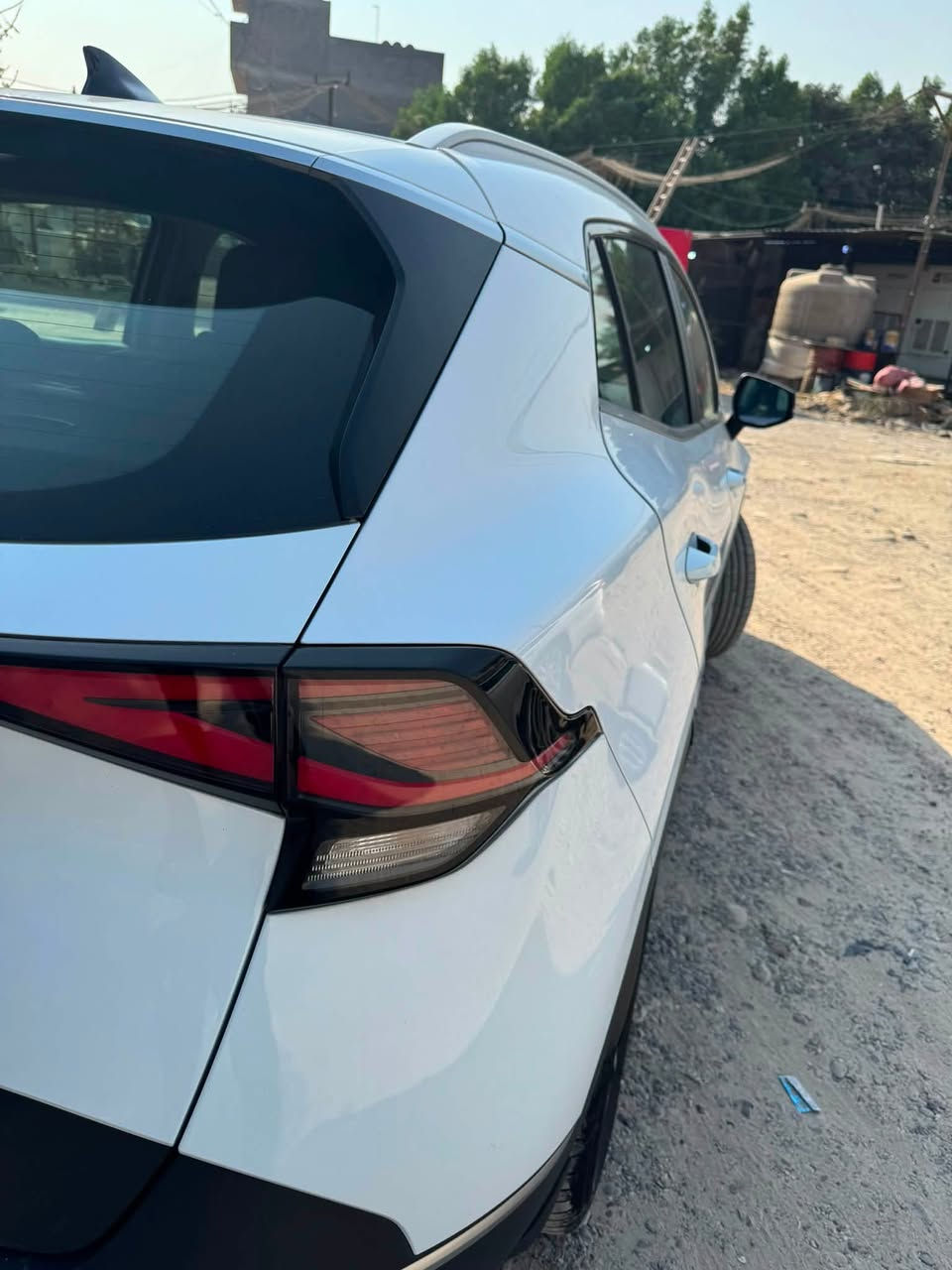 سبورتج موديل 2024 وكالة نم نص فول
السيارة مكفولة كفالة عامة من الزلغ جديدة بل كارتون ماشية ٨٧ الف 
المواصفات 
نزول منحدرات 
مثبت سرعة 
شفتات بل ستيرن 
بصمة بيبان + ترحيب 
٤ وضعيات قيادة ايكو /سبورت /نورمال /وسمارت 
داخل مخمل ومغلف جلد
اشاير بل مري 
شاشة ابل كار بلي + عداد دجتل 
حساس ايطارات 
السيارة جديدة فوك متصور مابيها برغي نقص وبيها سونار 
السعر 215 وبيها مجال بسيط لشراي 
اخوتي بدون كسران بسعر السوك كلشي بي
العنوان الحرية 
***********
***********
