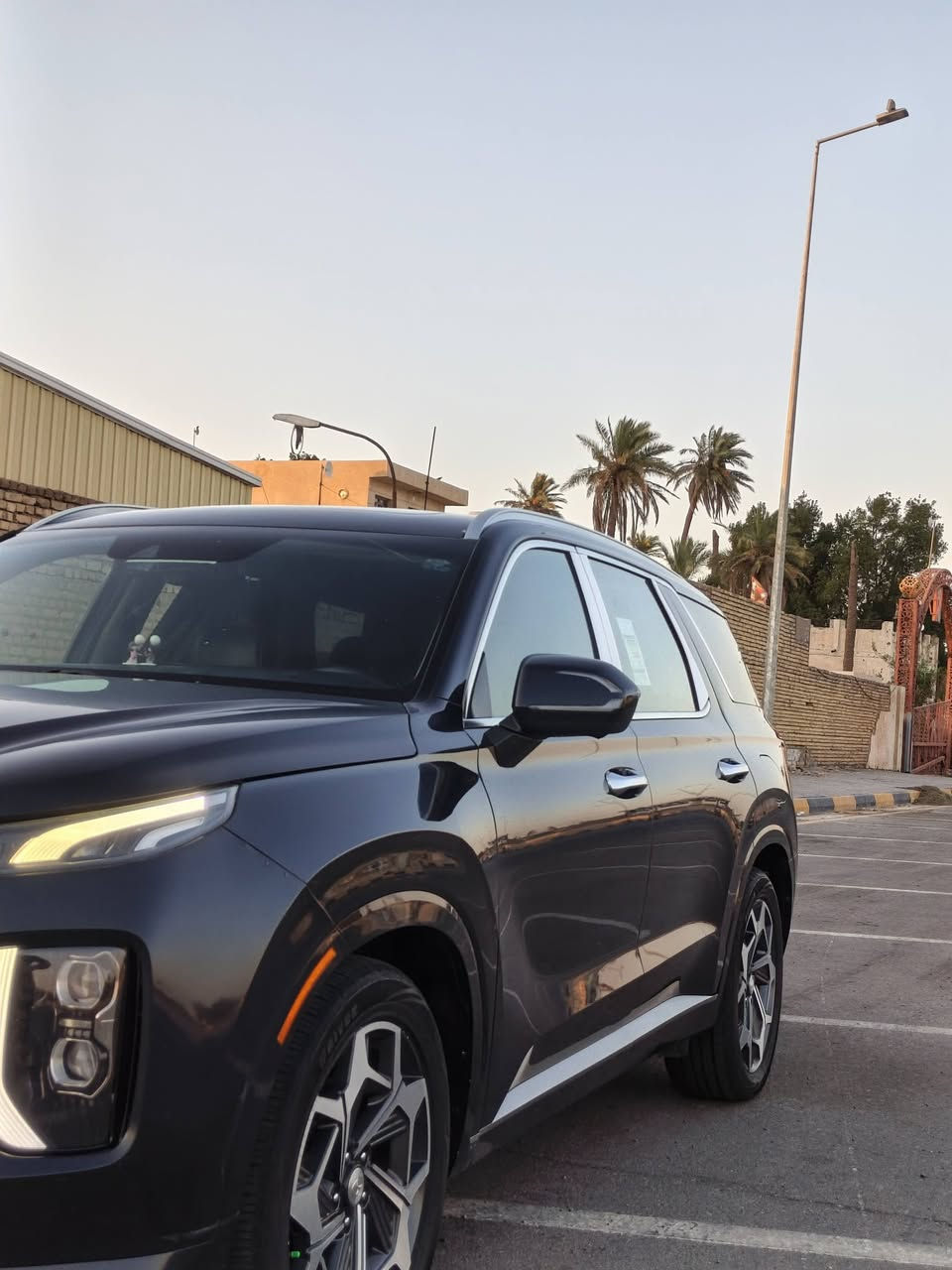 السلام عليكم سياره بلاسيد كلكرفي موديل 2021 وارد امريكي
محرك 6 سلندر 
كامرات محيطيه 360 درجه
كاميرات بالاشاره 
تحكم ستيرن
6 وضعيات قياده
مقاعد تدفئه تبريد مساج 
داتاشو
مقعد خزن ميموري+ مقاعد كهرباء 
7 راكب مقاعد كهرباء ملكي
سقف كنتاره 
بونراما على طول السياره 
عدسات LED
تشغيل عن بعد
گير دگم+ سايد بريك بصمه
بصمه ابواب
اوتو بارك
جنطه شفط 
شاحن واير ليست +USP
تحكمات الشاشه مقاعد و التبريد و الصوت
وبعد هواي مواصفات بالكلكرفي غنيه عن التعريف فول مواصفات
ملاحظه : الضرر بابين عكس السائق كلير 
***********
