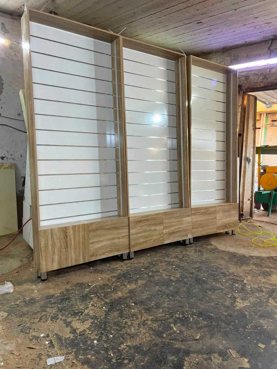 العروض راح تبقه ويانه نفس ماحبيتو✅✅ 😍😍😍
معرض ركن السلام mdf
فاترينة رفوف فقط سعر المتر60
فاترينة رفوف مع الاعلان سعر المتر 75
فاترينة رفوف مع اعلان وكومدي سعر المتر90
: جميع القياسات
 وعند وصول الطلب ولم تكون الدقة100/100 كل ماعليك هو 
ارجاع الطلب
نوعية الخشب MDF (ام دي اف) 
جودة المواد تركيا حصراً 🇹🇷 نكرر تركي 🇹🇷 لا إيراني ولا صيني
والي يحب ايشرفنا بزيارة المعمل🤝🏼
 ويتأكد من نوعية المواد ودقة الاداء أهلًا وسهلاً بي🤝🏼
موقعنا قلعه سكر شارع الكواضمه قرب امجد القيسي
للحجز والاستفسار مراسلة الصفحة او الاتصال على الرقم التالي 
واتساب***********
***********
#ديكور #فاترينات #صيدلية #كوزمتك #رفوف #ديكورات #ديكورات #صيدلية #صيدليات #فاترينا #فاترينات_mdf✅🪼#ديكور #فاترينات#مطابخ #رفوف#اخشاب#صيدله #ديكور_صيدليات ##فاترينه
