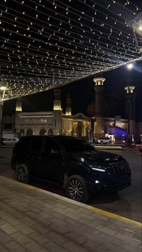لاندكروز برادو 2022vxباب اول للبيع او المراوس حسب القناعة  مواصفات لكز...