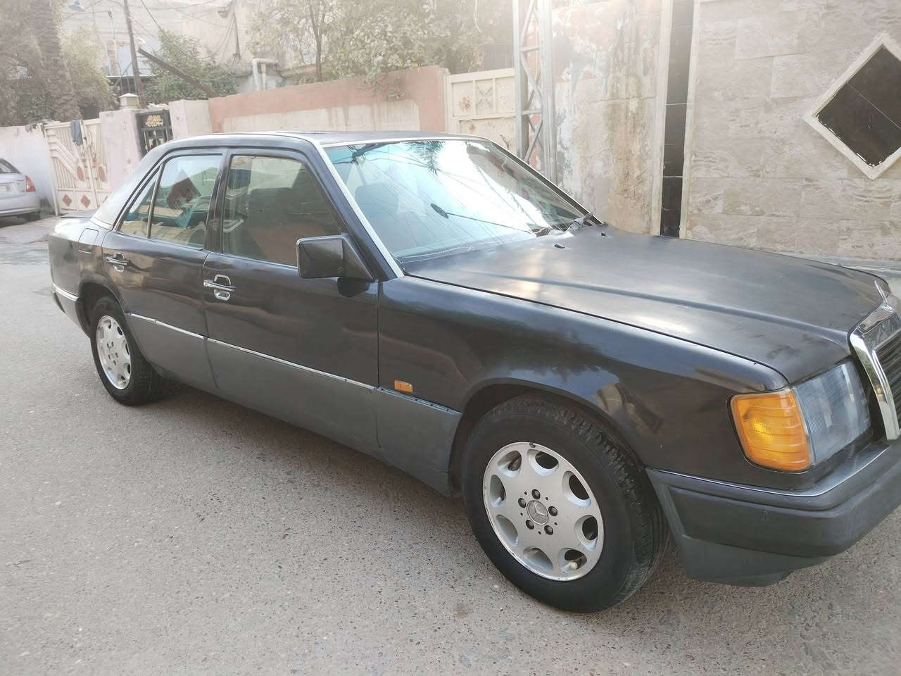 مرسدس دب • ٩٢ • رقم بغداد