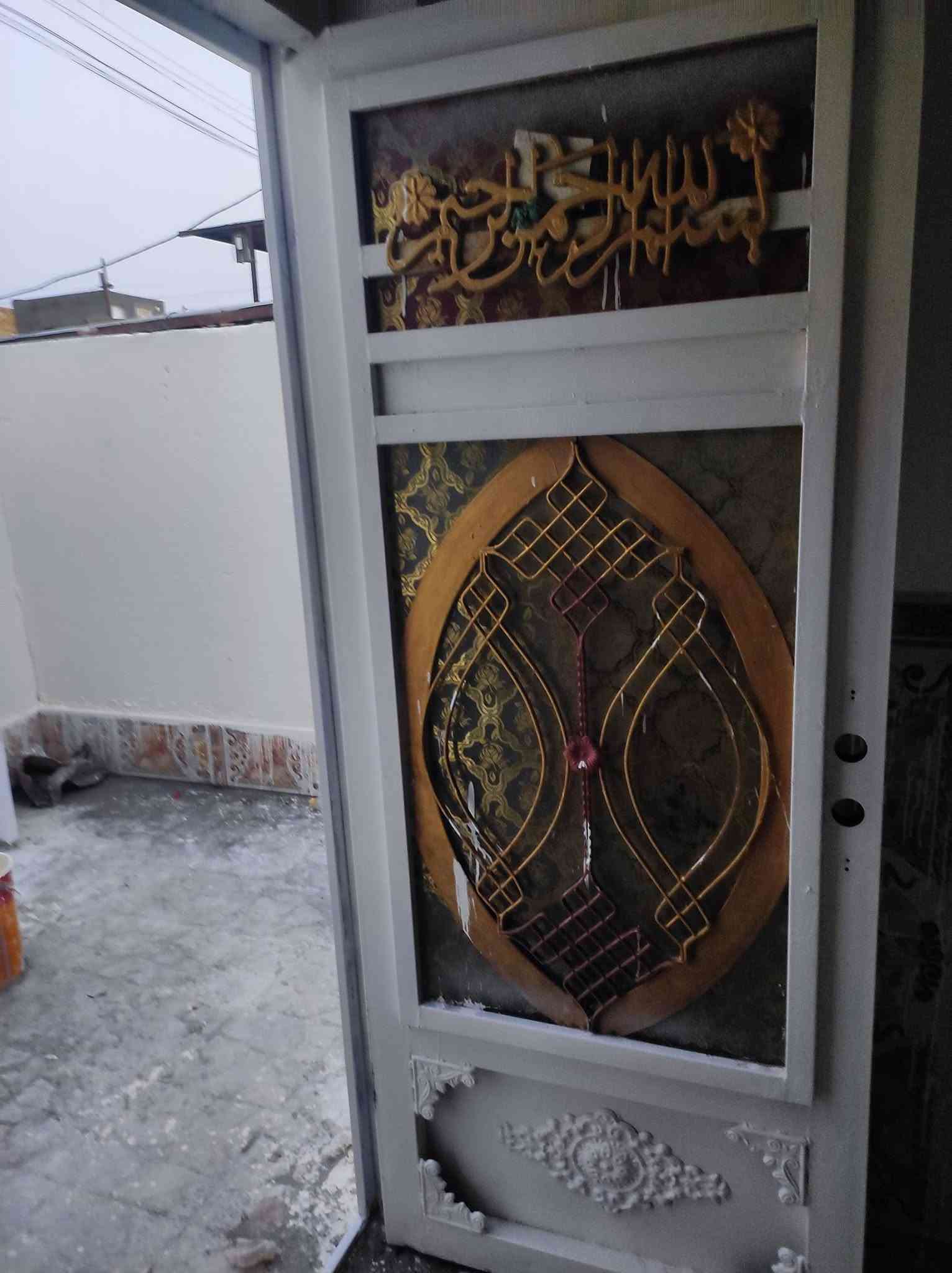 يا الله بيت زراعي 100متر طابوك ناحيه اور سديناويه قرب مكتب الغاز كل الخدمات متوفره البيت جاهز السعر 35 وبي مجال ***********
