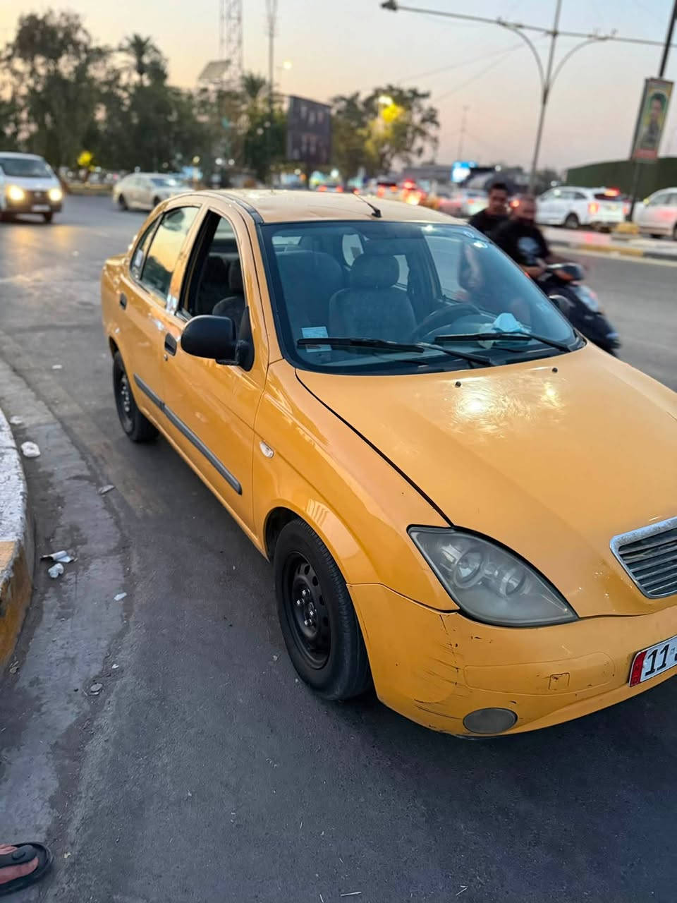 طيبه موديل 16 
سنويه باسمي تحويل ثاني يوم 
بيها طخه بل جاملغ الأمامي جهت السايق وبيها بارد بل باب الخلفي مكينه كير خير من الله السياره جاهزه من كلشي كبل لشارع عارضها ب 35 ورقه قفل 
التواصل 
***********
