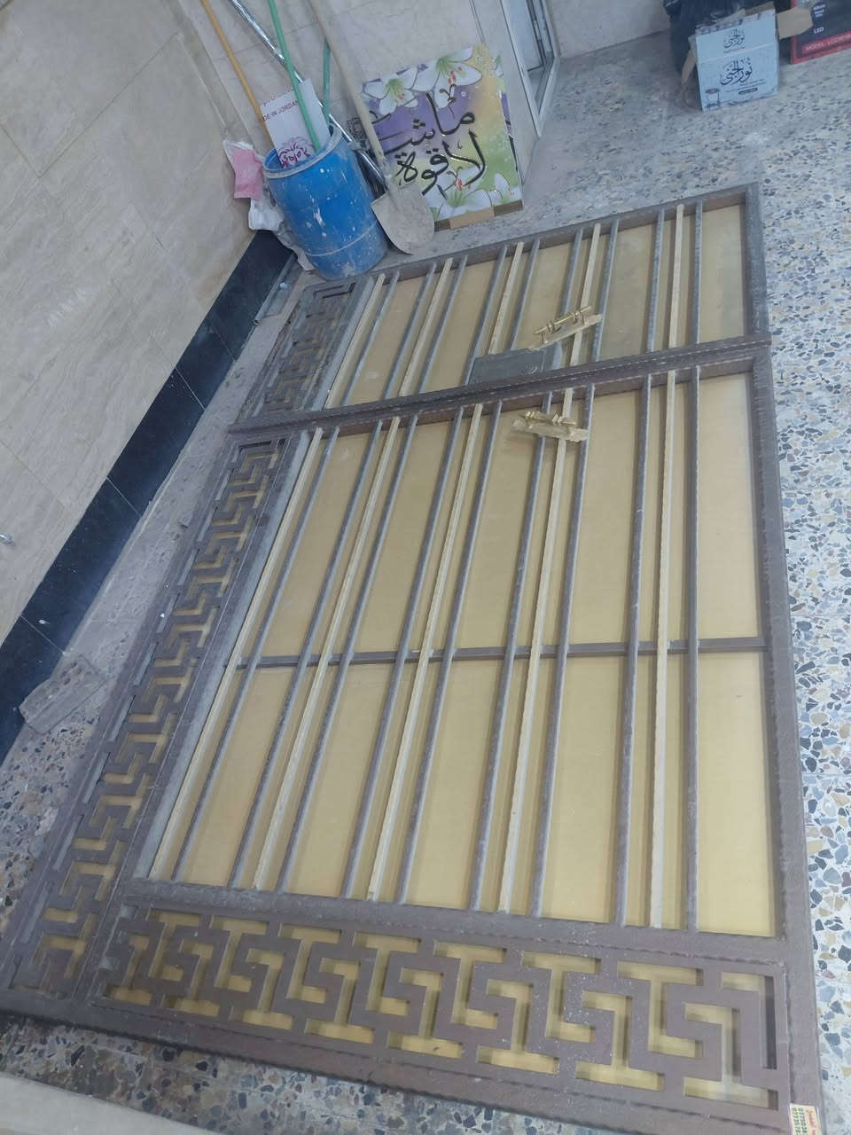 السلام عليكم باب مستخدم للبيع السعر ١٥٠ قفل باب نظيفة حيل والله الموقع الحرية حي السلام شارع ٣٠ للاستفسار على الرقم التالي *********** نظيفة كلش والسعر مناسب
