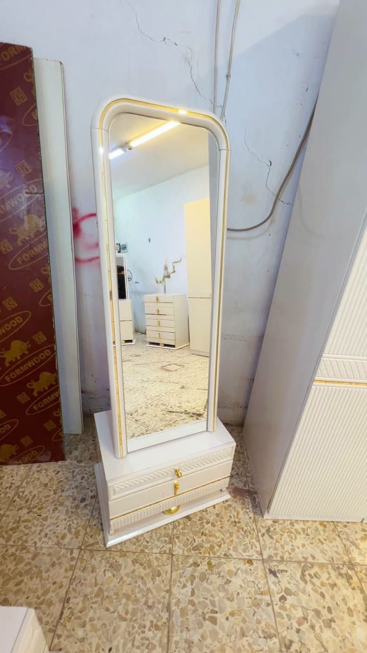 @إشارة غرفه تركي 9قطع اصليه موديل حديث نظام أبواب زاويا اناره شغاله داخل الكنتور  نظافته90 💯

شد ونقل مجاني داخل بغداد
توصيل محافظات أجوور نقل
