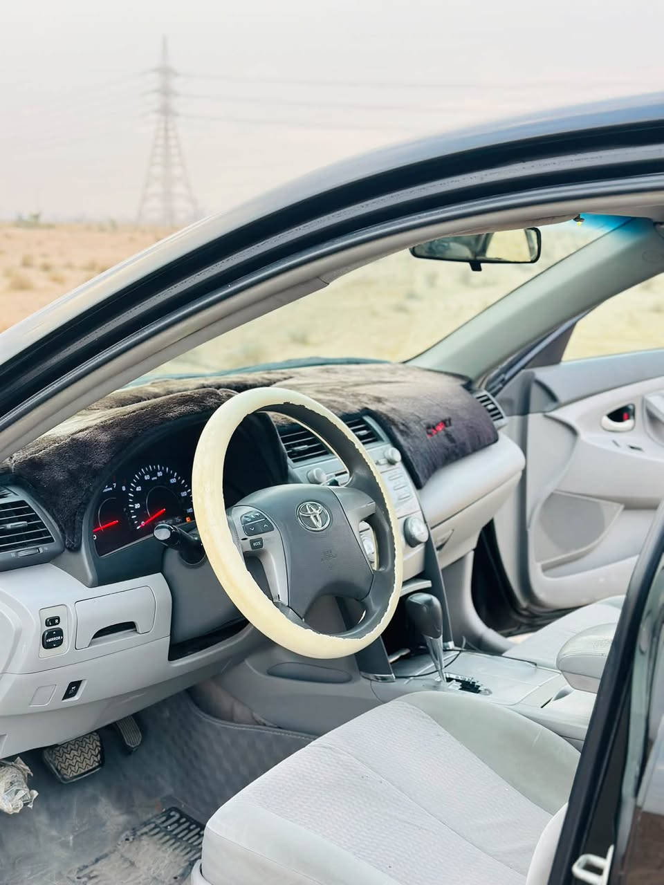 كامري LE • ٢٠١١ • قير اوتوماتيك