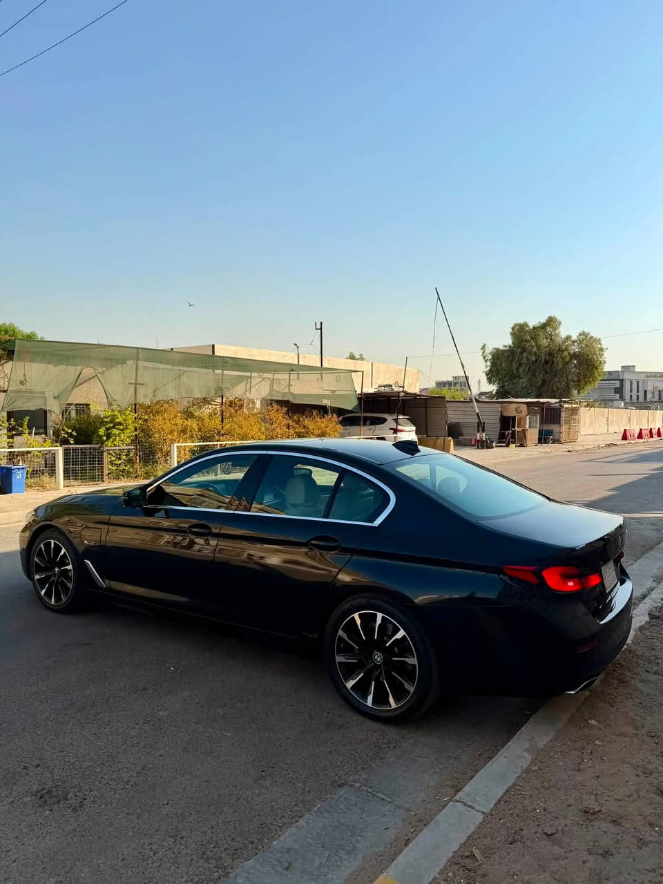 BMW530e
موديل 2022 
هايبرد بلكن 
 اللون اسود
وارد امريكي بدون ايرباك قطعتين صبغ 

مواصفات:
محرك ٢٠٠٠ توربو
٣ وضعيات قياده (سبورت- هايبرد -كهرباء)
داخل اوف وايت 
ماوس تحكم
فتحة سقف
جنطه كهرباء
حساسات امامي خلفي
رادار استشعار المركبات من الامام
تدفئة كراسي
تحديد مسار
شفتات ستيرن
مري كهرباء وشفط وقلاب
كراسي جلد وكهرباء
ميموري خزن وضع سائق
مسويلها صيانة عامه (سيرفس كامل )

سياره مابيهه نقص صفر مسج

ماشيه 56 الف مايل 

سعر 305

تواصل ***********

