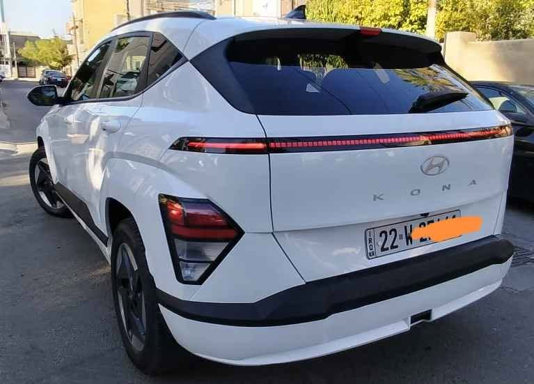 الشحنه الكاملة تمشي 450  الى 550 كيلو 
مواصفاتها نص فول 
هيترات بالكشن 
رادات امامي وخلفي وسياقة ذاتية وتحديد مسار
شاشه كبيره ومتصلة
حجم البطارية 64 كيلو واط
ماشية 37 الفة
السيارة حادثها بنيد بدون شواصي بدون لغد بدون ايرباك ترقيم جديد ايرباك فقط ستيرن ومسستم بدون اي مسج 
رقم شمالي تحويل مباشر
مكانها بغداد الكرخ. وسعرها 150
*********** بغداد, العراق
