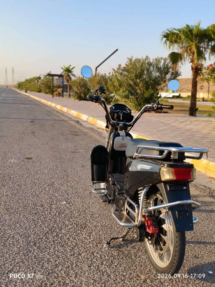 السلام عليكم
ماطور للبيع 
هارلي نضام R
نضيف مثل ما مبين بل صور 
بطاريات جديدات كلهن يقرن 10 
وتاخذ ع فحص 
رقمي بيه واتساب ***********
السعر 400 بيه مجال حك جيه

نص مكتوب في الصور:
- POCO X7 Pro 2026.09.16 17:12
- POCO X7 Pro 2026.09.16 17:10
- POCO X7 Pro
- 2026.09.16 17:11
- POCO X7 Pro 2026.09.16 17:09